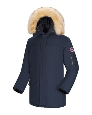 Subprime-Parka für Männer. Der Parka besteht aus hochwertigem Polyester und hat ein warmes Innenfutter. Er ist ideal für die kalten Wintermonate. Der Pelzkragen besteht aus Kunstpelz und ist abnehmbar.