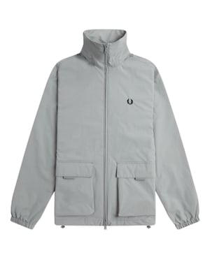 Fred Perry Jacke mit aufgesetzter Tasche und Reißverschluss in Grau