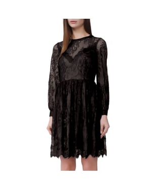 Skaterkleid aus Spitze und Herzausschnitt