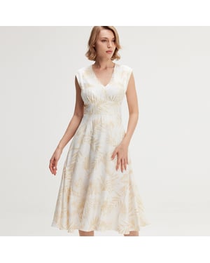 Ärmelloses Midikleid mit tropischem Muster