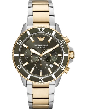 Diese sportliche und modische Uhr verleiht Ihnen in jedem Outfit ein einzigartiges Gefühl! Diese Uhr hat eine Kalenderfunktion: Datum, Chronograph, 24-Stunden-Anzeige, Leuchtzeiger, Leuchtindex Hochwertiges Armband aus Edelstahl Mehrfarbig 21 cm lang und 21 mm breit mit einer Faltschließe mit Drücker Gehäusedurchmesser: 43 mm, Gehäusedicke: 12 mm, Gehäusefarbe: Mehrfarbig und Zifferblattfarbe: Grün Wasserdicht: 10 bar -Gewicht: 160 g Die Uhr wird in einer schönen Geschenkbox mit einer 2-Jahresgarantie geliefert.