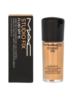 MAC Studio Fix Fluid Foundation SPF15.