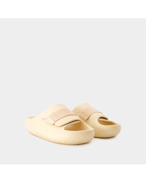 Mellow Luxe Recovery Sandalen - Crocs - Thermoplastik - Braun