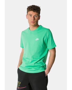 Nike Sportswear Club Herren-T-Shirt in Frühlingsgrün