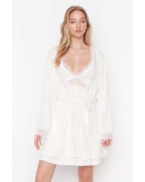 Trendyol Damen Morgenmäntel mit Raglanärmeln und Schalkragen