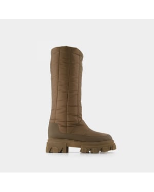 Tall Puffer Stiefeletten aus Khaki Poly