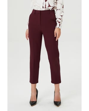 Schmal zulaufende Caprihose