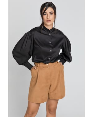 Bermudashorts aus Kunstleder in Taupe