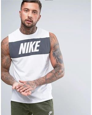 Nike Herren Retro Logo Weste In Weiß