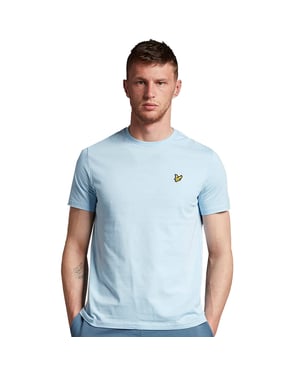 Unsere Plain T-Shirts sind ein luxuriöses Basic für den Kleiderschrank und ein Beweis für die hochwertige Verarbeitung von Lyle & Scott. Diese Herren-T-Shirts eignen sich perfekt für Lagenlooks und sind in einer Reihe einzigartiger Statement-Farben erhältlich. Auch in Übergrößen erhältlich.