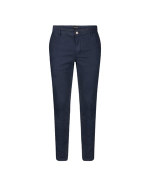 Herren Chino von der Marke Presly & Sun. Die Chino von Presly & Sun besteht aus Bio-Baumwolle und Elastan und hat eine schmale Passform. Die weiche Baumwolle und das Elastan sorgen für einen hohen Tragekomfort.  Marke: Presly & SunModellname: Samuel ChinoKategorie: Chino für HerrenMaterialien: Baumwolle/ElastanFarbe: blau
