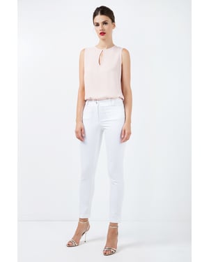 Lange, taillierte Gabardine-Hose in Weiß