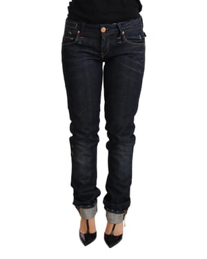 Acht Dunkelblaue Baumwoll-Slim-Fit-Jeans