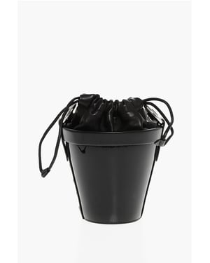 Bucket Bag aus Lackleder mit verstellbarem Schultergurt in Schwarz