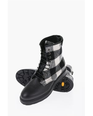 Buffalo Kampfstiefel aus karierter Wolle und strukturiertem Leder in Schwarz und Weiß