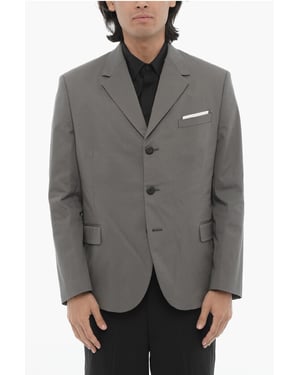 Grauer Blazer mit 2 Knöpfen, Seitenschlitzen, Revers und Pattentasche