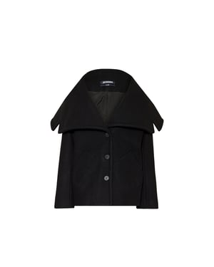 Jacquemus Le Caban Caruso Jacke mit drapiertem Kragen
