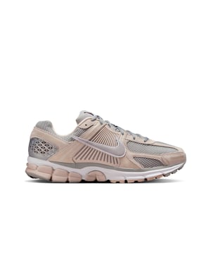 NIKE ZOOM VOMERO 5