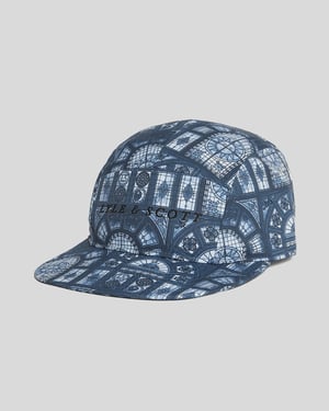 Lyle & Scott Baseballkappe mit Buntglas-Print – Marineblau