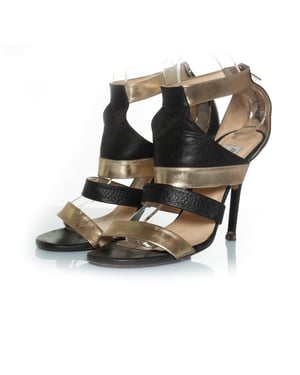 Jimmy Choo Riemchensandalen in Schwarz und Gold