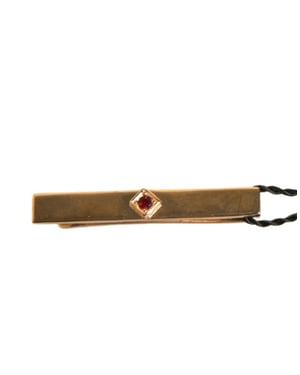 Dolce & Gabbana Krawattennadel mit Rubineinsatz, goldfarben - Braun