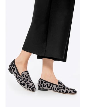 Wittchen Damen-Mokassins mit Leopardenmuster aus echtem Leder, Grau und Schwarz