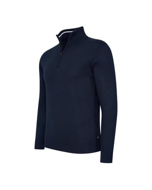 Cappuccino Italia Bergamo Zip Pullover für Herren. Der Pullover besteht aus 50% Baumwolle und 50% Polyester und hat eine normale Passform. Der Pullover hat einen Stehkragen, der je nach Geschmack mit einem Reißverschluss geöffnet oder geschlossen werden kann.  Marke: Cappuccino ItaliaModellname: Bergamo Zip Pullover (mit Hemdkragen)Kategorie: Pullover für HerrenMaterialien: Baumwolle, AcrylFarbe: marineblau, weiß