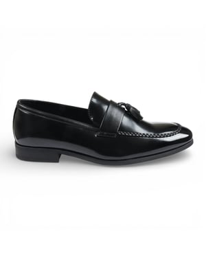 Schwarze Herren-Slipper aus hochglänzendem Lackleder mit Quasten