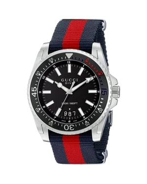 Gucci YA136210 Herren-Tauchuhr mit schwarzem Zifferblatt - stilvoll und funktionell