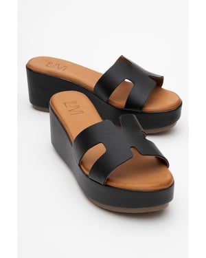 Lia Leder Plateau Sandale (Women)
