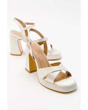 Yvonne Plateau-Sandalen