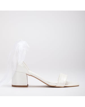 Athena Niedrig Absatz Sandalen with Ribbon