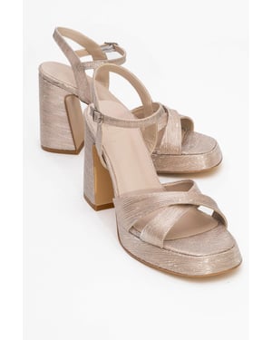 Yvonne Plateau-Sandalen