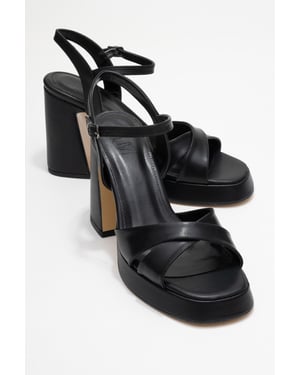 Yvonne Plateau-Sandalen
