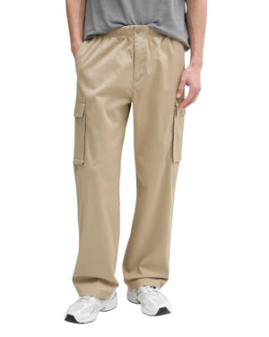 Entspannte Cargo-Hosen