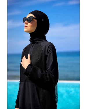 Schwarzer Burkini mit vollflächiger Badebekleidung und Tülldetail