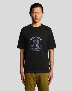 Brust Grafik T-Shirt