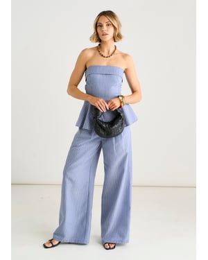 Blaue elegante Hose mit weitem Bein und Falten vorne