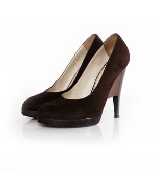 Yves Saint Laurent, Wildlederpumps mit architektonischem Absatz