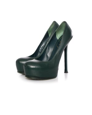 Yves Saint Laurent, grüne Tribtoo Plateau-Pumps aus Leder.