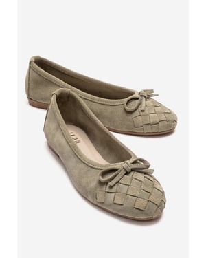 Nopos Leder Cap-Toe Ballerina
