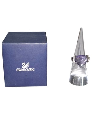 Swarovski Ring mit Kristallapplikation, rhodiniert - Lila