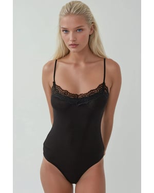 Spitzen-V-Ausschnitt Slim Fit Body