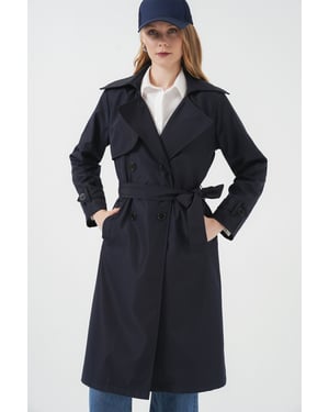 Doppelreihiger langer Trenchcoat