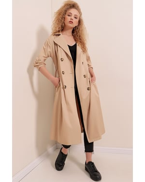 Doppelt gelegter langer Trenchcoat