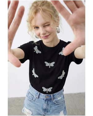 Besticktes Rundhals T-Shirt in lockerer Passform