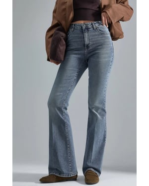 Hochtaillierte Bootcut-Jeans