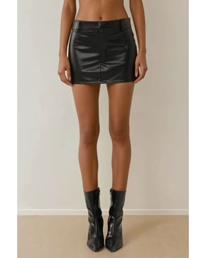 Kunstleder Minirock mit niedriger Taille und tailliertem Schnitt