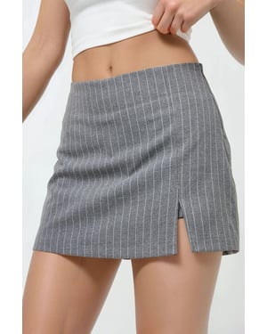 Gestreifte Mini-Skorts mit Schlitzdetail