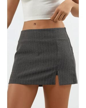 Gestreifte Mini-Skorts mit Schlitzdetail